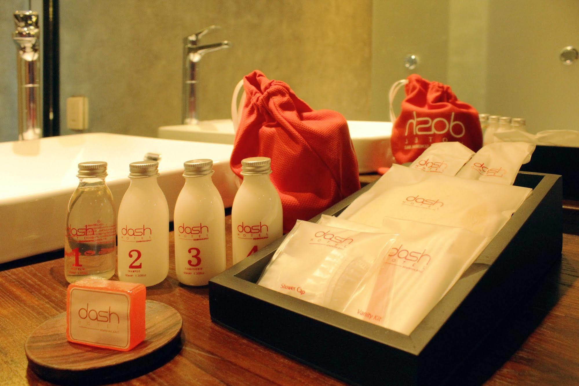 Viva Dash Hotel Seminyak מראה חיצוני תמונה